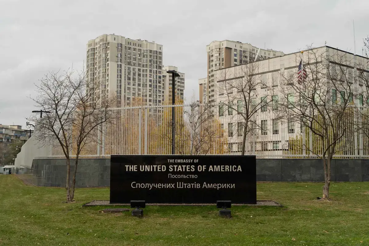 Ambasada SUA la Kiev rămâne deschisă, în ciuda avertismentelor Rusiei