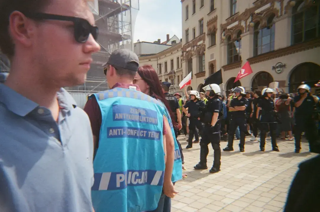 Bătălie internă între guvernare și opoziție