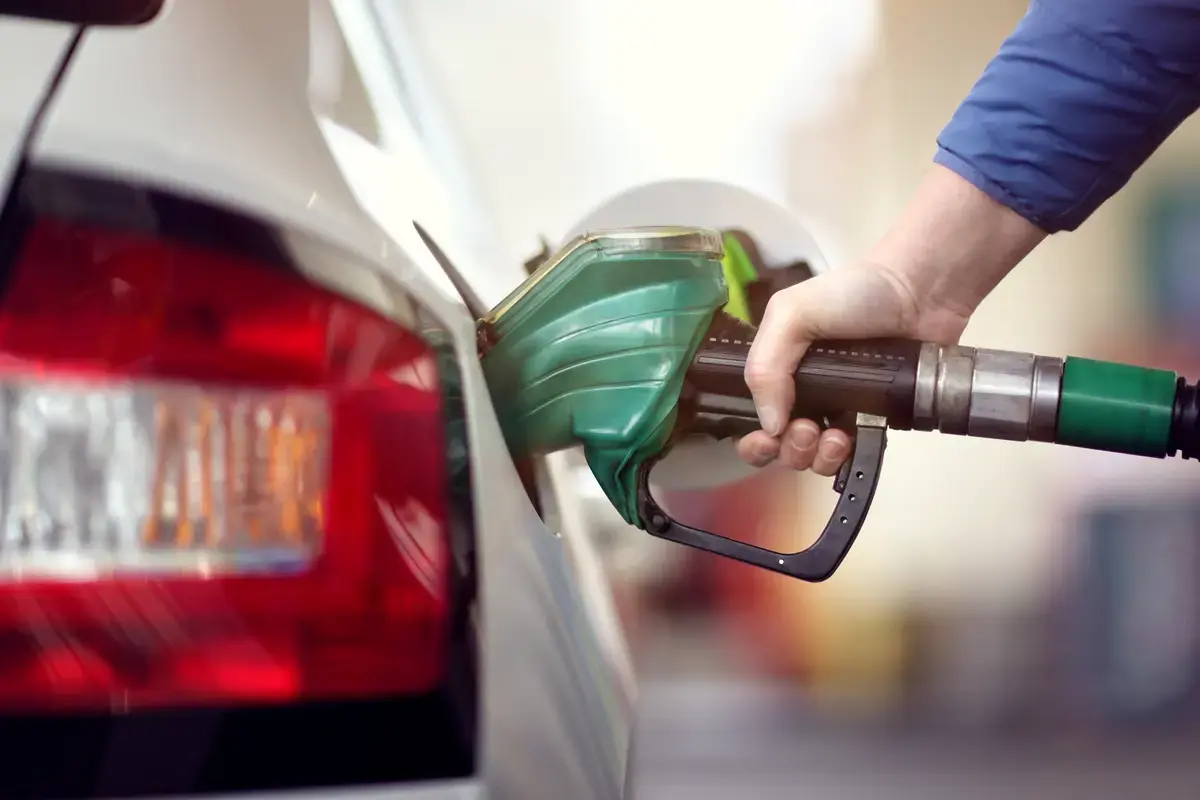 Creșteri de preț la benzinării: Motorina și benzina s-au scumpit din nou