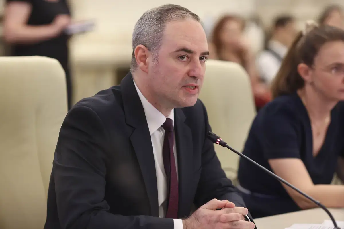 Deficitul bugetar s-a înjumătățit în primele cinci luni din 2026