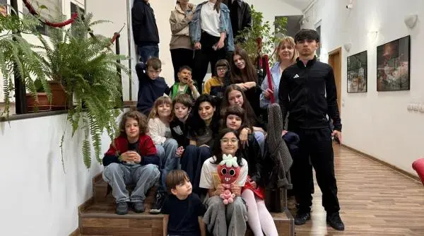 Elevii descoperă semnificația zilei de 9 Mai la Teatrul Metropolis