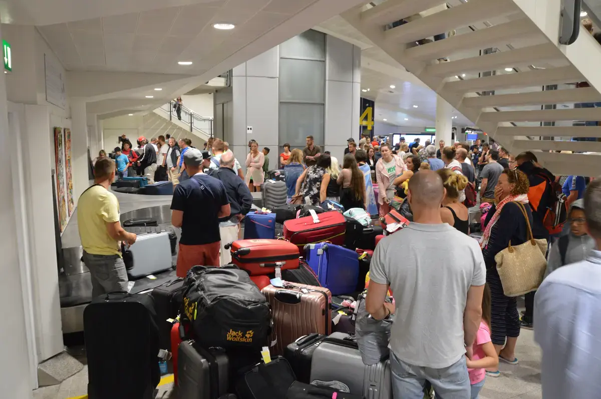 FAA suspendă zborurile la aeroporturi din nord-est din cauza vremii