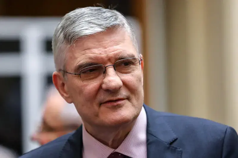 Fără noi taxe în 2027, dar agențiile de rating avertizează
