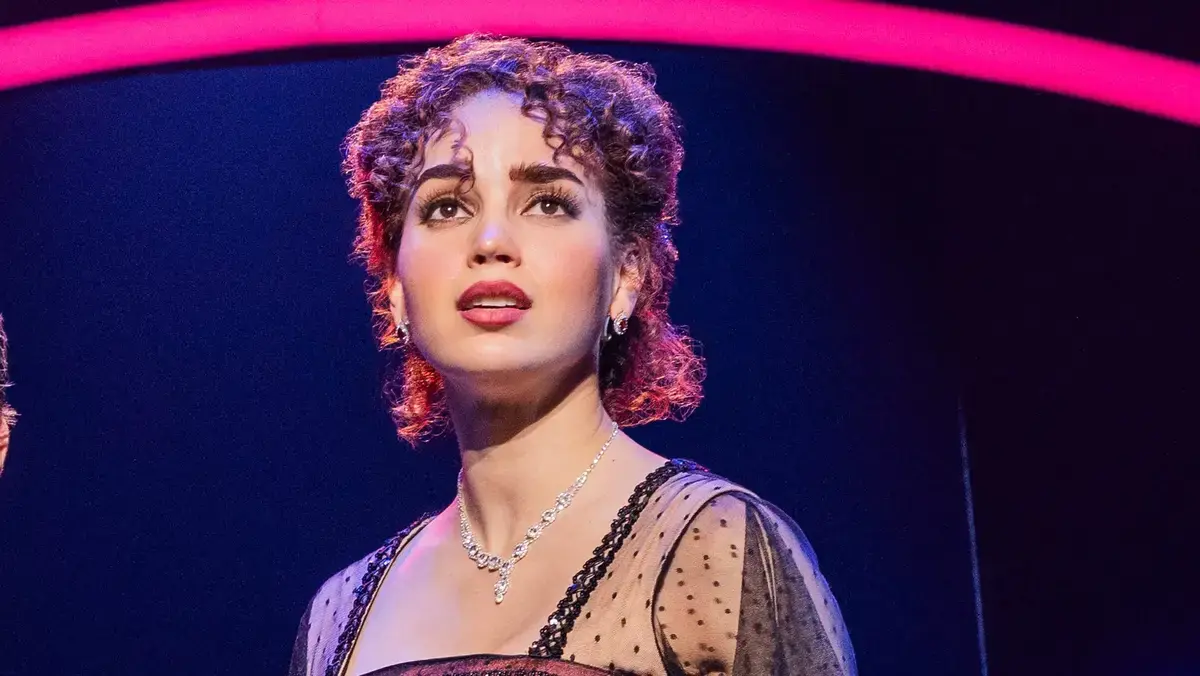 Melissa Barrera ia weekend-ul liber după ce a pierdut vocea în Broadway Titanic