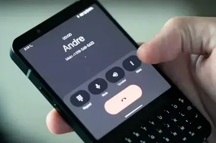 Minimal Phone 2: Modernitate și Simplitate, Mână în Mână?