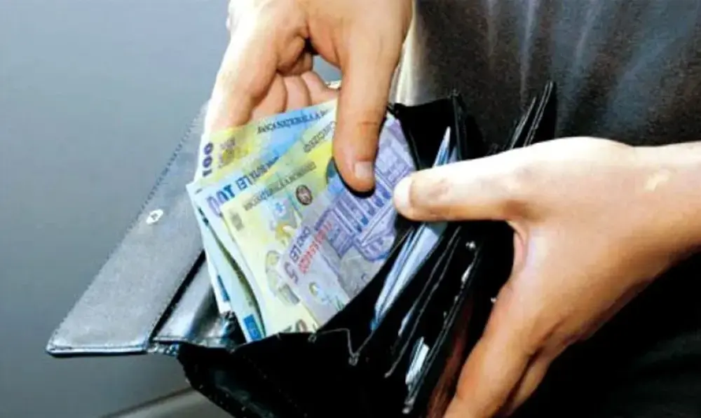 Mita de aproape 8.000 de lei, oferită jandarmilor în Mamaia