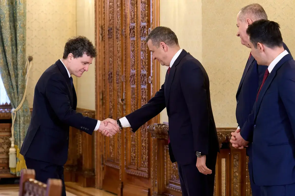 Nicușor Dan, între PSD-AUR și dreptul de a refuza un premier