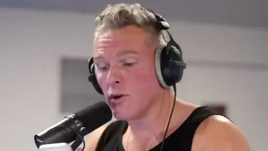 Pat McAfee lansează albumul de debut