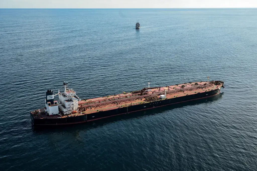 Petrolier suspect reținut de Suedia în Marea Baltică