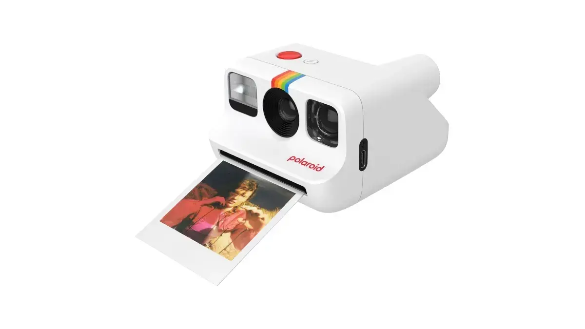 Polaroid Go, la un preț minim istoric pe Amazon