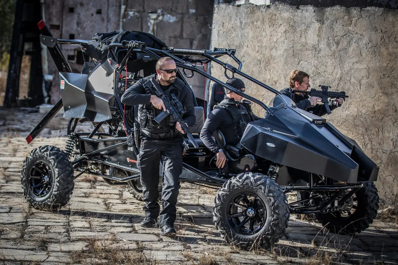 Utilitarul tactic american SkyRunner poate zbura pana la 200 de kilometri