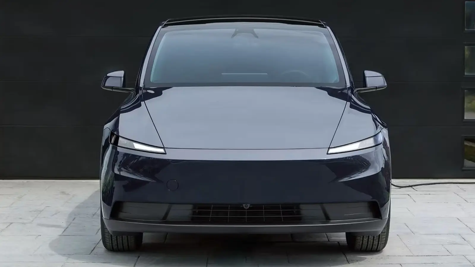Tesla a eliminat pilotarea asistată din dotarea standard a Model Y-ului de bază