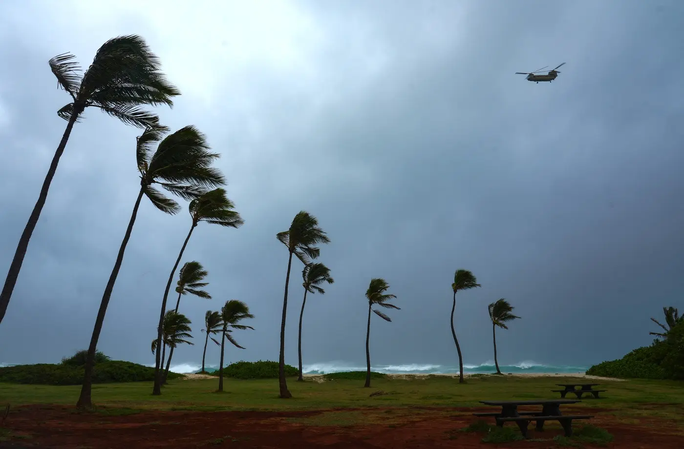 Uraganul Nolo se apropie de Hawaii: risc de inundații catastrofale până sâmbătă