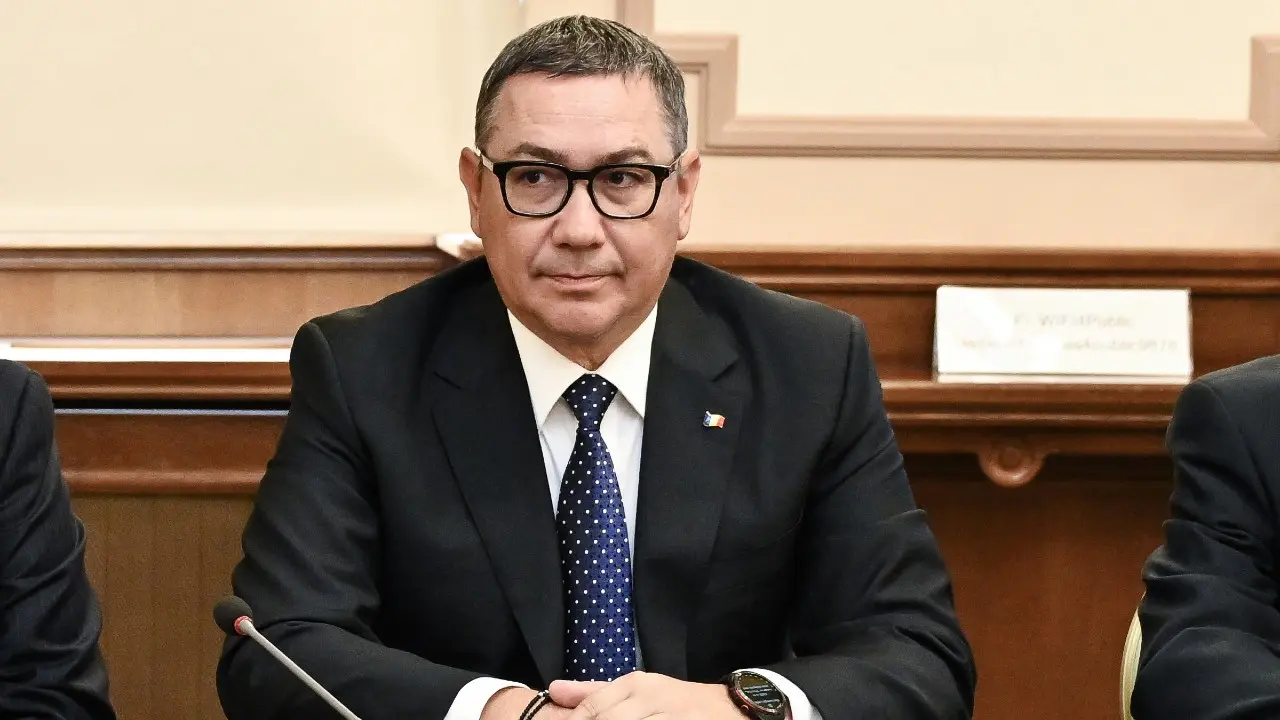 Victor Ponta: Guvernul lasă oierii din Piața Victoriei singuri în crisi