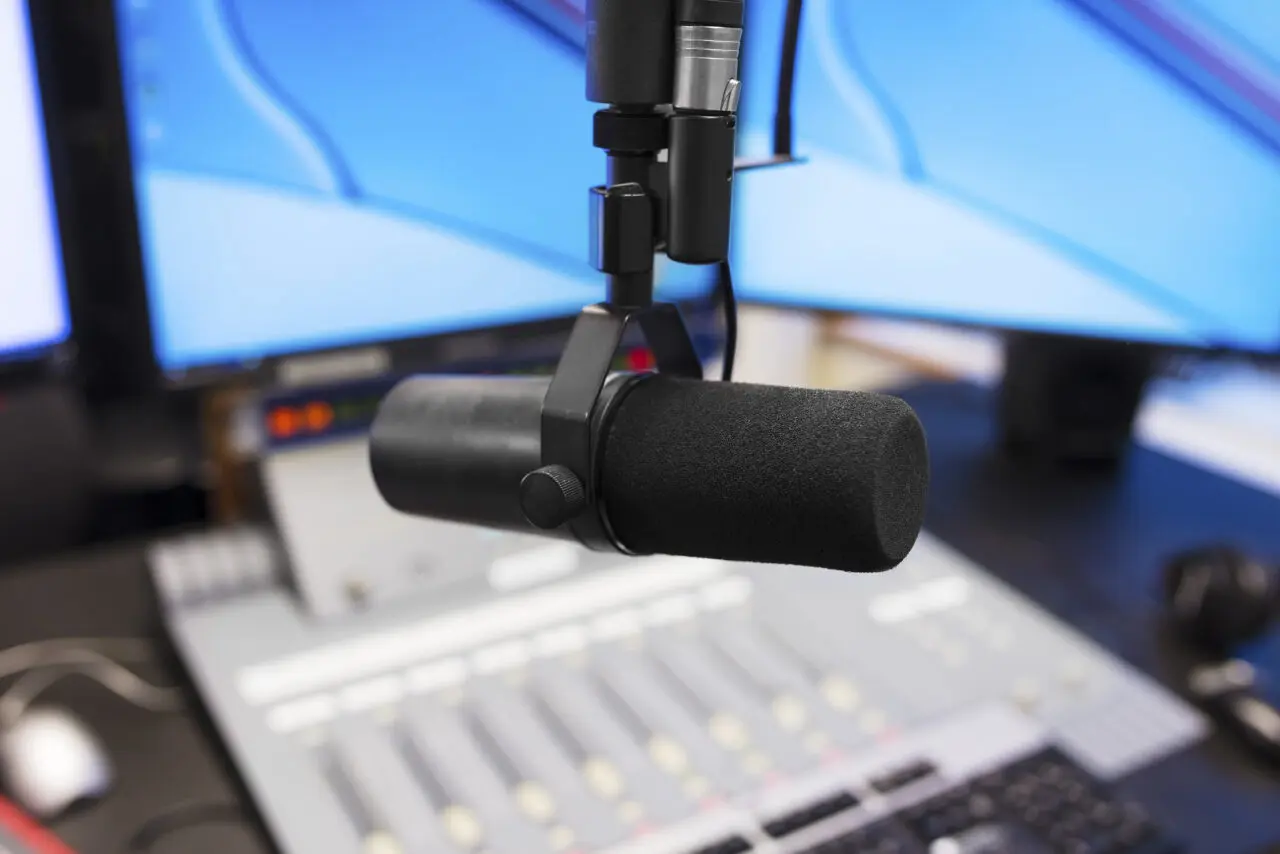A murit Răzvan Apostolescu, jurnalistul și comentatorul sportiv emblematic de la Radio România