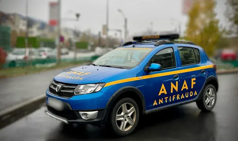 Afacerist din Argeș, cercetat pentru mașini vândute fără TVA de peste un milion de lei