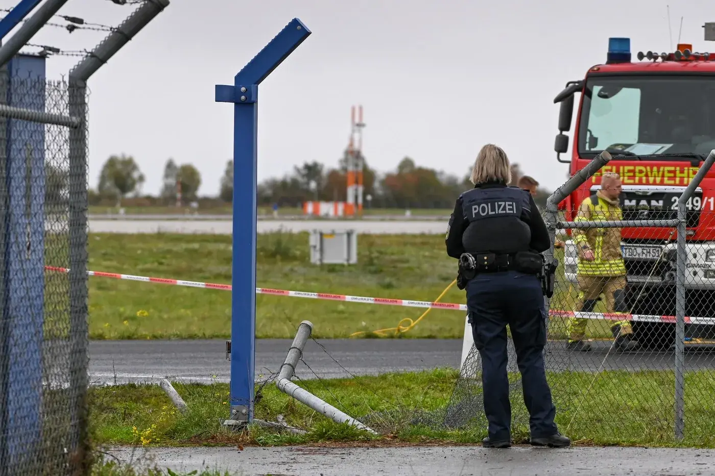 Alertă de securitate la aeroportul din Leipzig după descoperirea unei găuri în gard