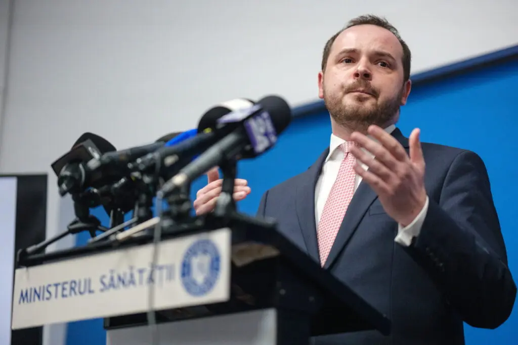 Alexandru Rogobete atacă premierul Bolojan pentru șomajul tinerilor