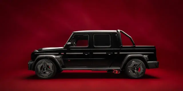 Brabus transformă legendarul G63 într-un pickup de 900 de cai putere