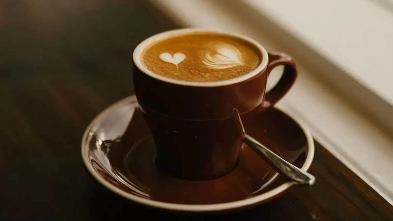 Cafeaua înainte de o siestă scurtă te trezește mai repede decât crezi