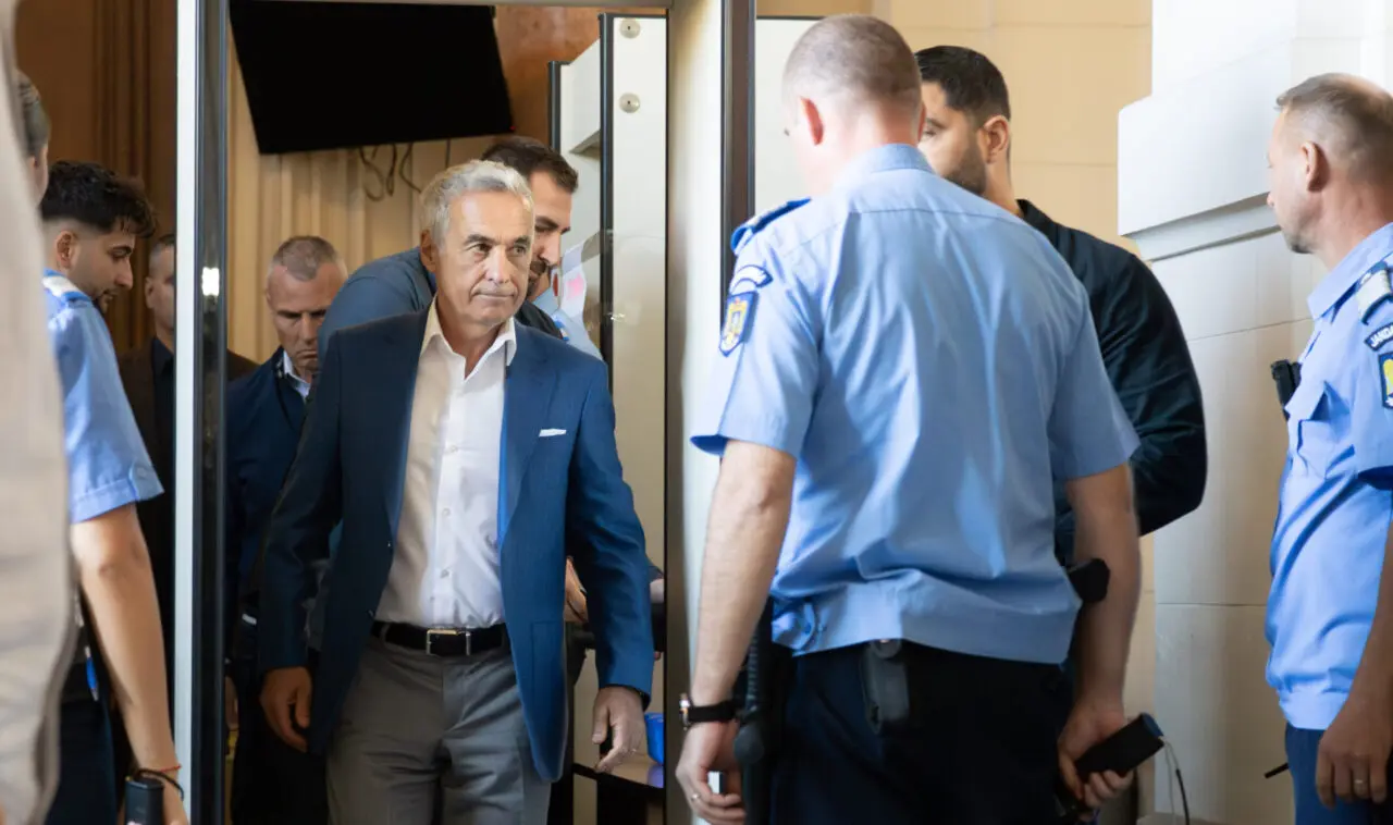 Călin Georgescu așteaptă decizia DIICOT după 30 de zile de arest