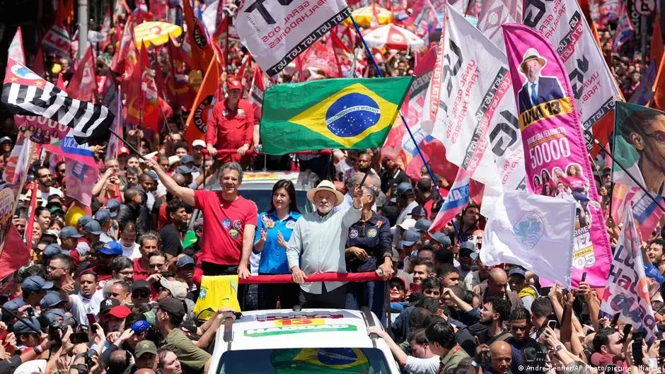 Eleiția prezidențială din Brazilia 2026: Lula și Flavio Bolsonaro în jocul de echilibru