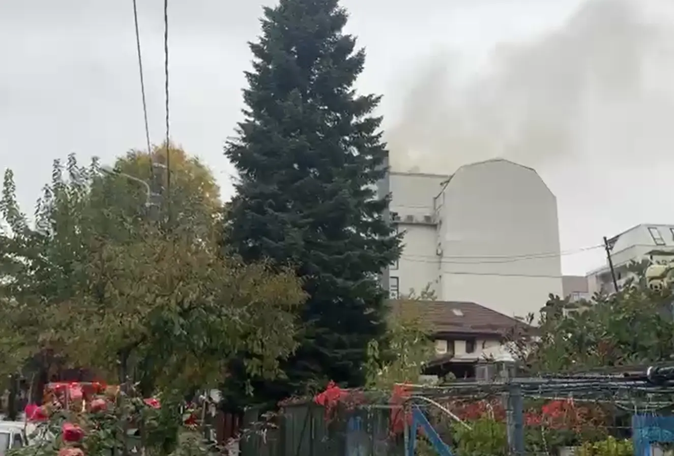 Incendiu în mansarda unui bloc din Sectorul 1 al Bucureștiului
