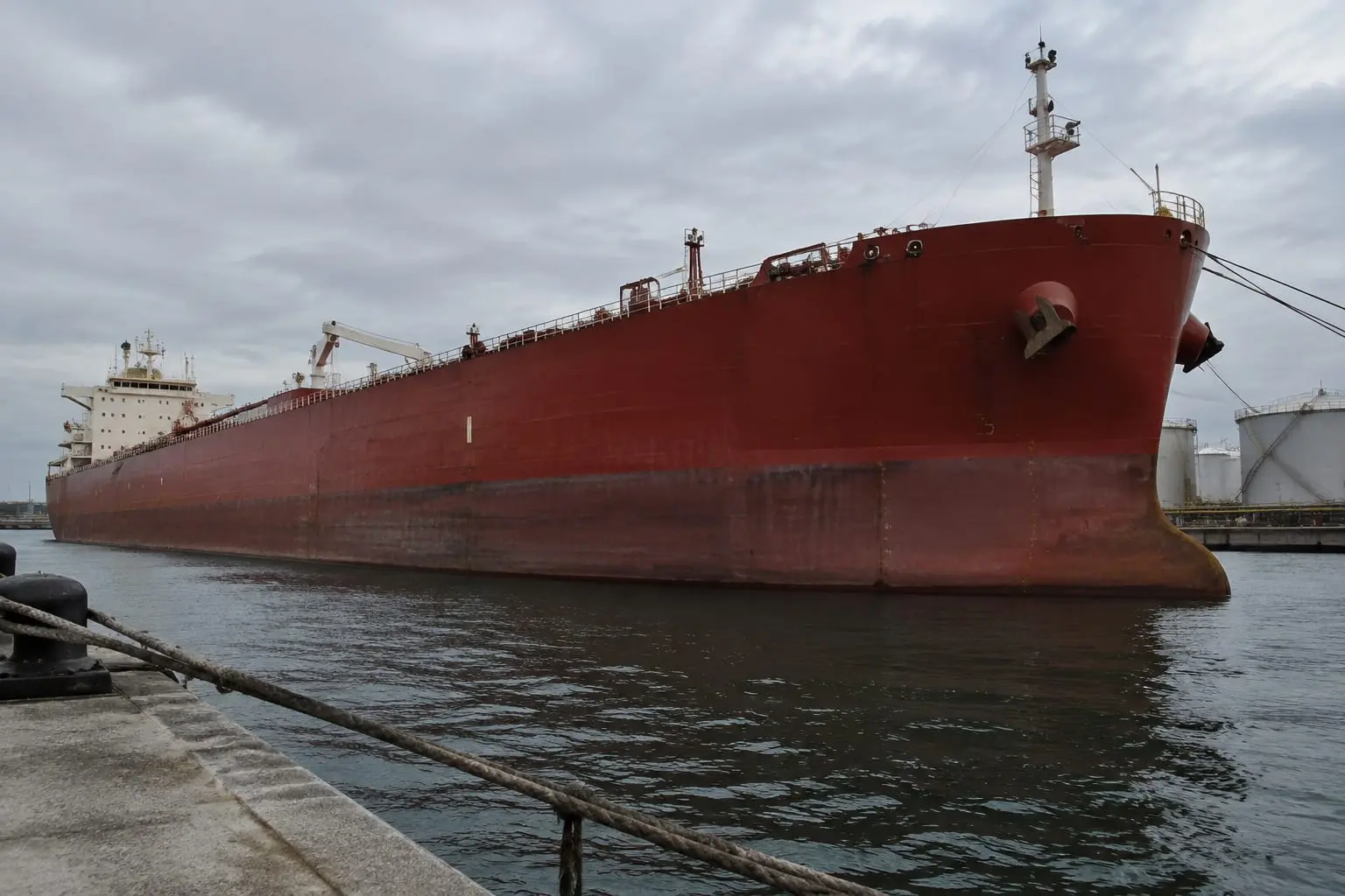 Iranul țintește cablurile submarine și centrele de date în noul plan de atac
