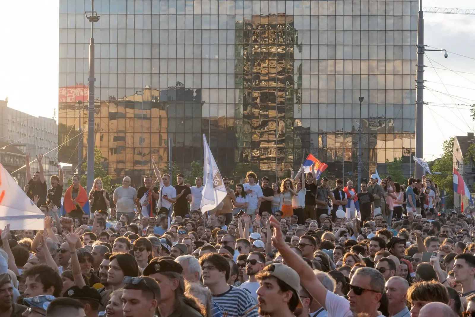Protestatarii sârbi din asociația Lista Studenților promit că nu vor repeta greșelile părinților