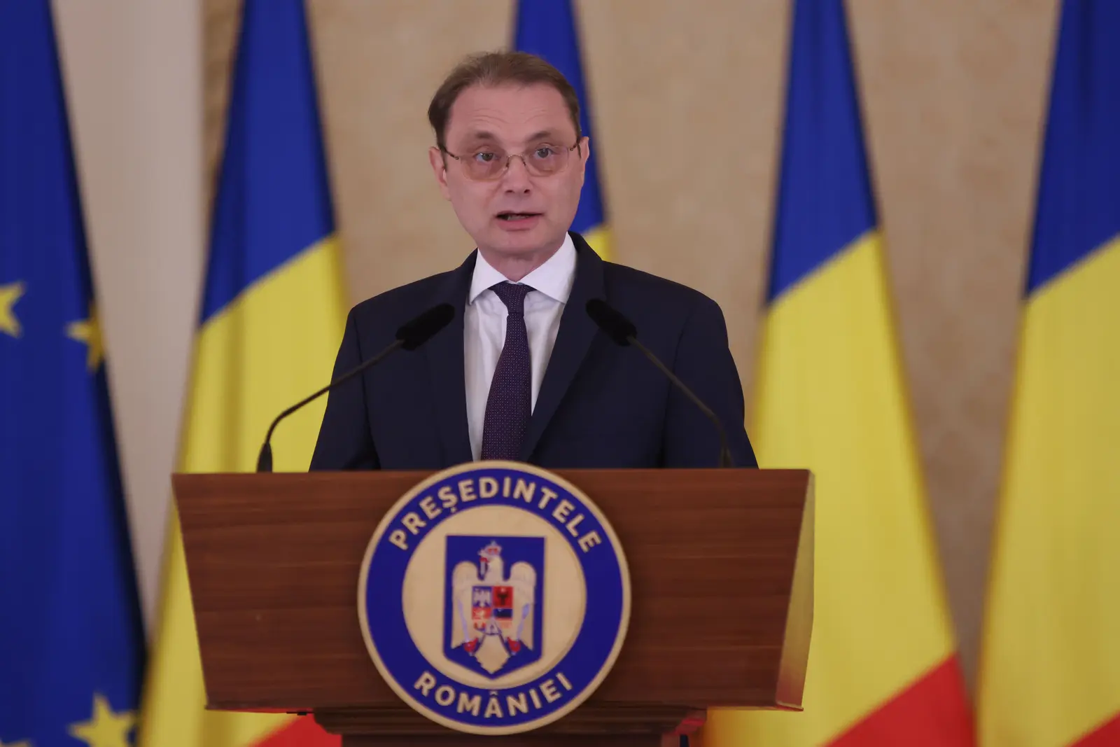 Luca Niculescu trimite primul mesaj de negociere la o zi după desemnare pentru partide