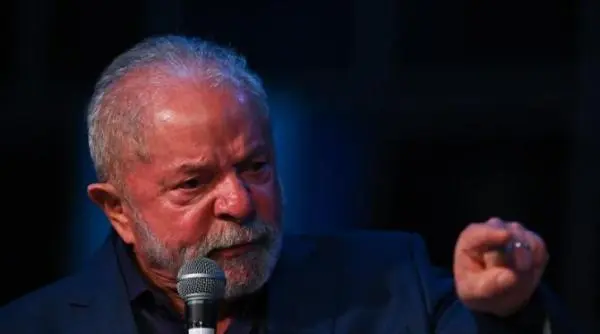 Lula câștigă alegerile prezidențiale în Brazilia