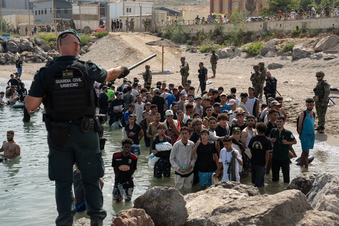 Marocul a știut de valul de migranți spre Ceuta și n-a intervenit