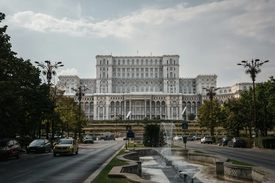Palatul Telefoanelor din București, simbol iconic, scos la vânzare de către Orange pentru sumă impresionantă