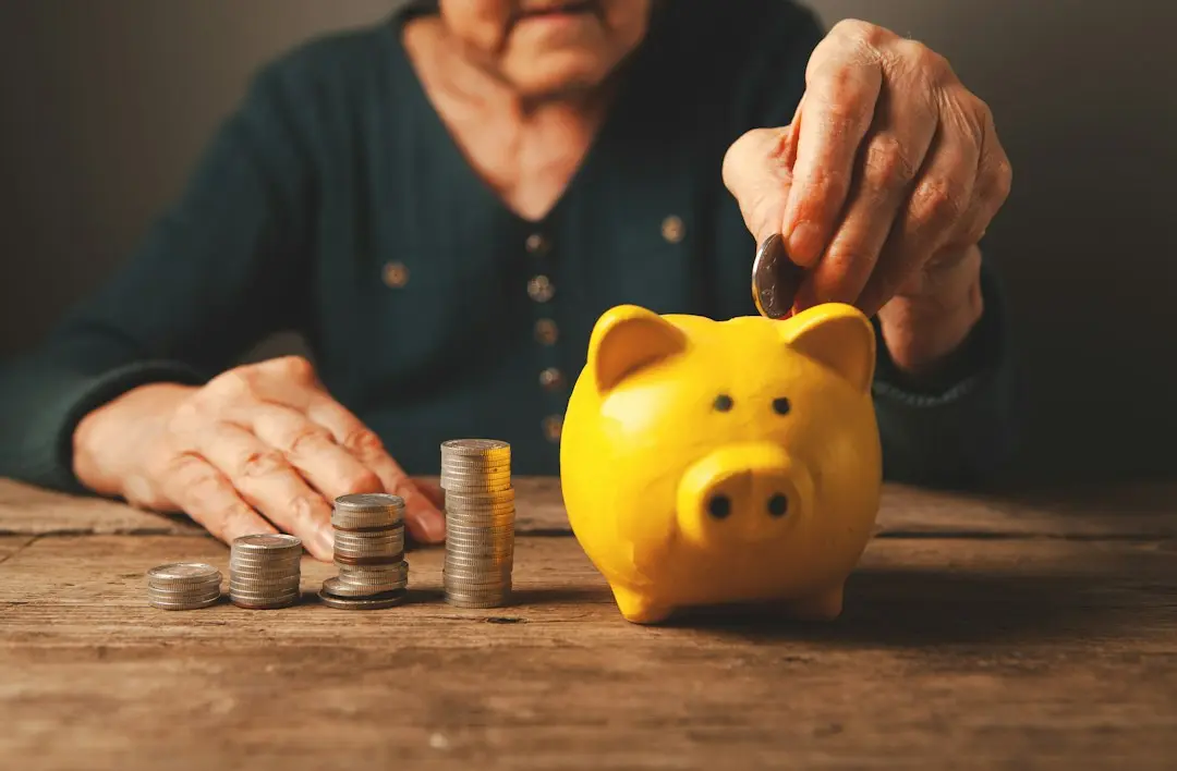 Pensionarii vor primi înapoi impozitul reținut între 2024 și 2025 în trei tranșe