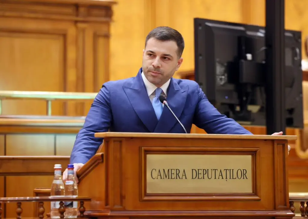 Popa atacă USR și deblochează proiectele de infrastructură