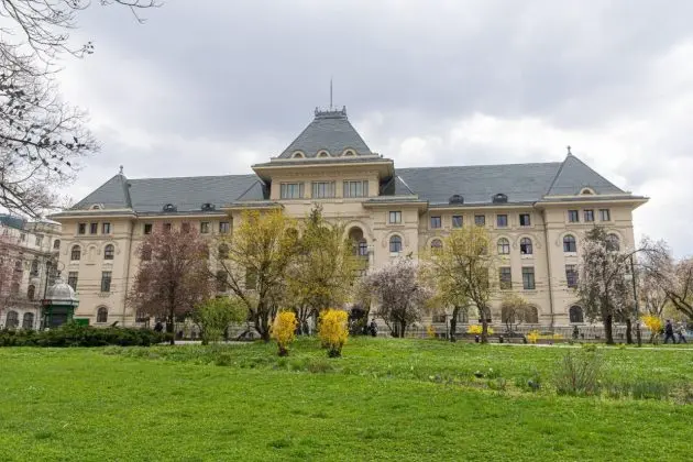 Primăria Capitalei discută azi proiectul pentru Podul Calicilor și închirierea trotinetelor