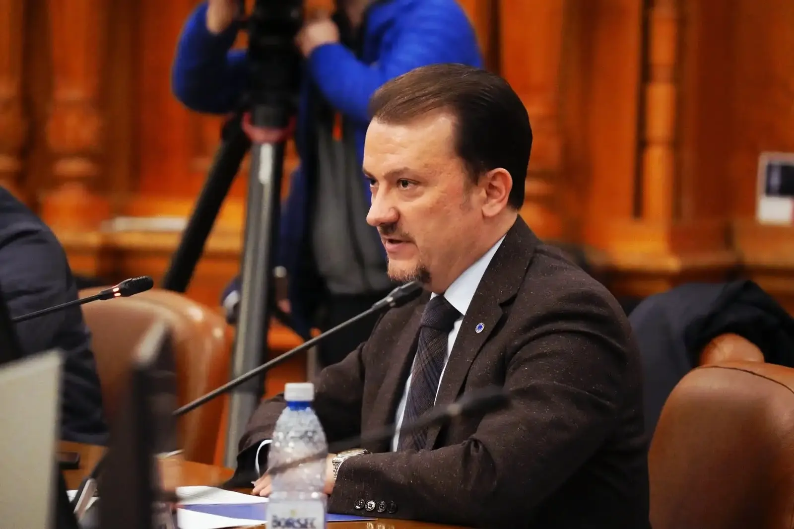 Reacția șefului CNA după atacul vulgar de la petrecerea Antena 1