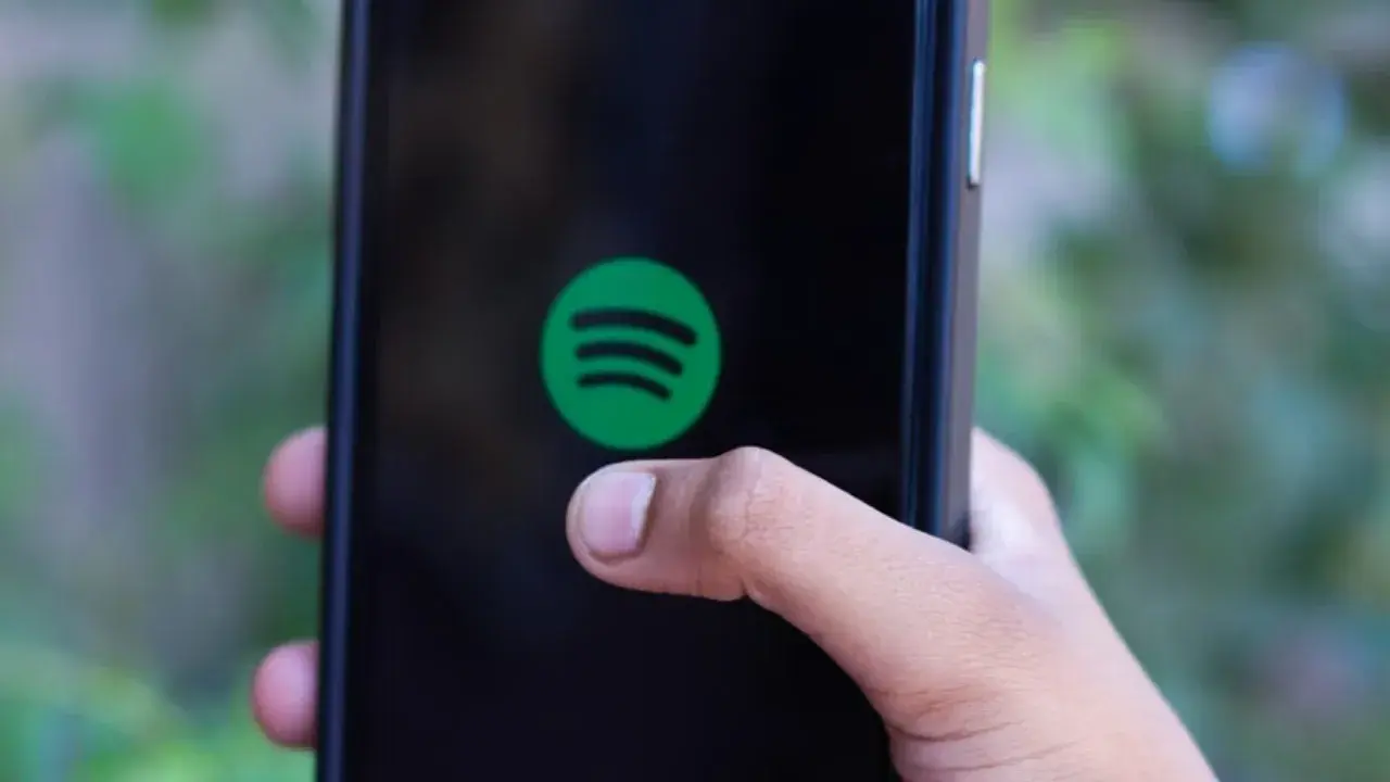 Spotify strânge șurubul la abonamentele de familie: verificare nouă obligatorie