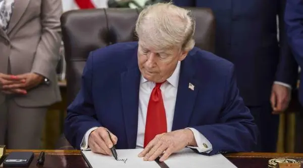 Trump propune schimbarea numelui New Mexico în „New Mexico Republic
