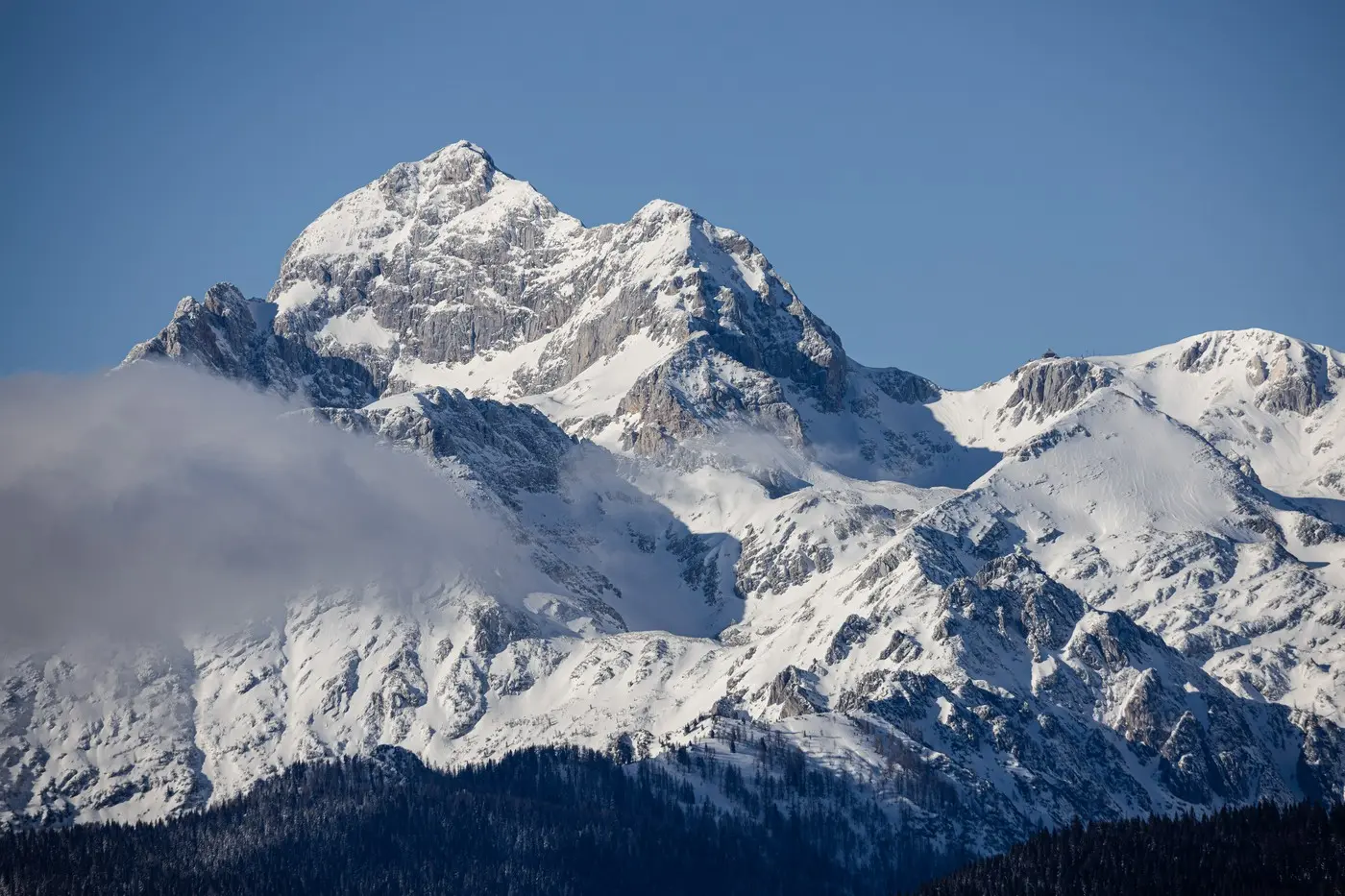 Ultimii ani de viață ai ghețarului de la Triglav monitorizat trei decenii